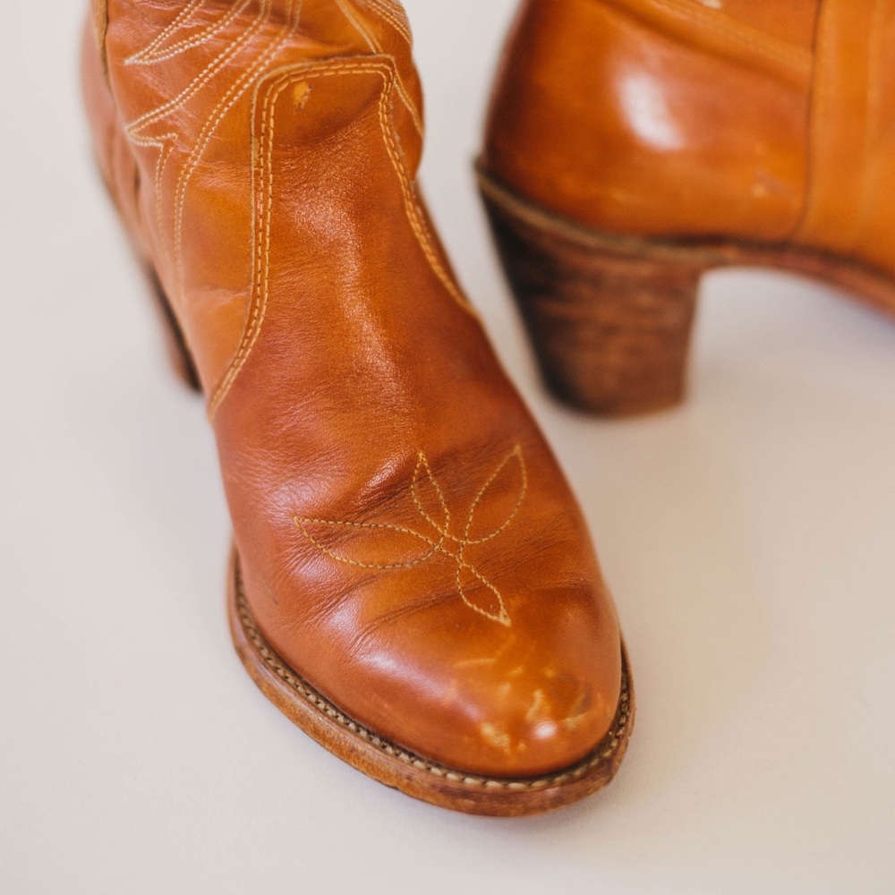 1970s Worn In Cowboy Boots - Picture 4 of 4